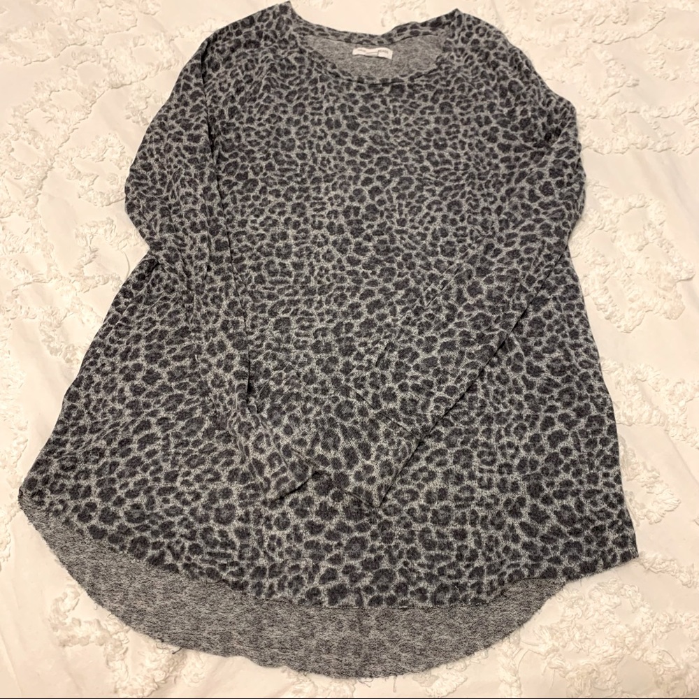 Super soft cheetah print sweater size M